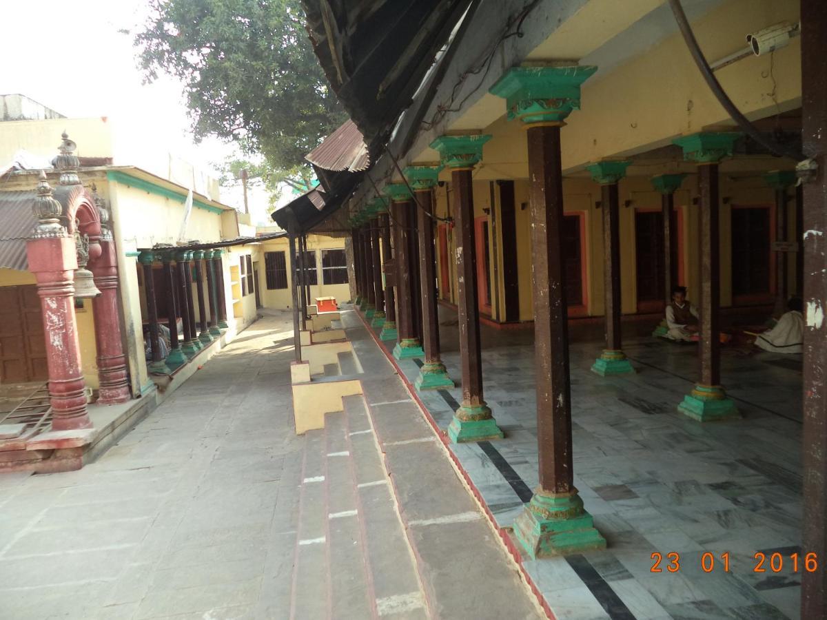 Shri Swami Sheetal Das Aashram Dharmshala พาราณสี ภายนอก รูปภาพ