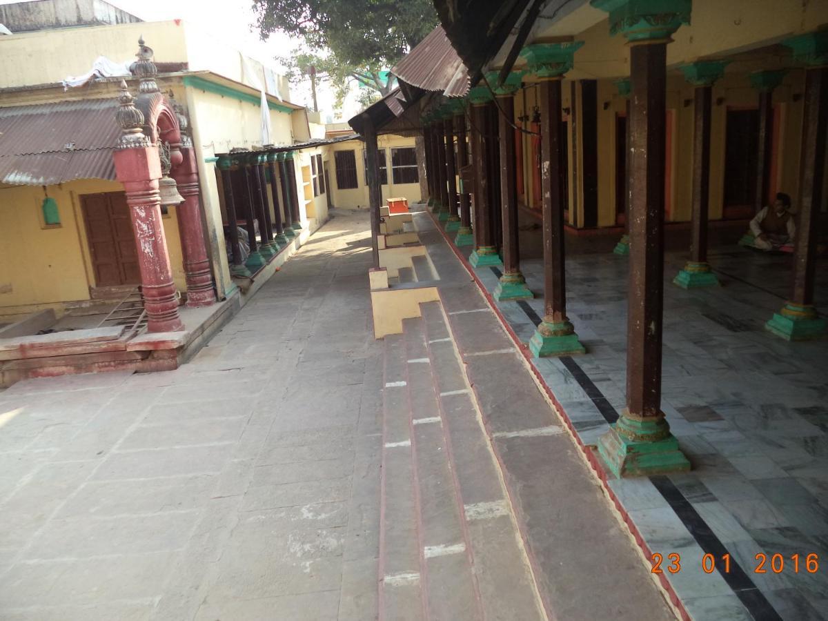 Shri Swami Sheetal Das Aashram Dharmshala พาราณสี ภายนอก รูปภาพ